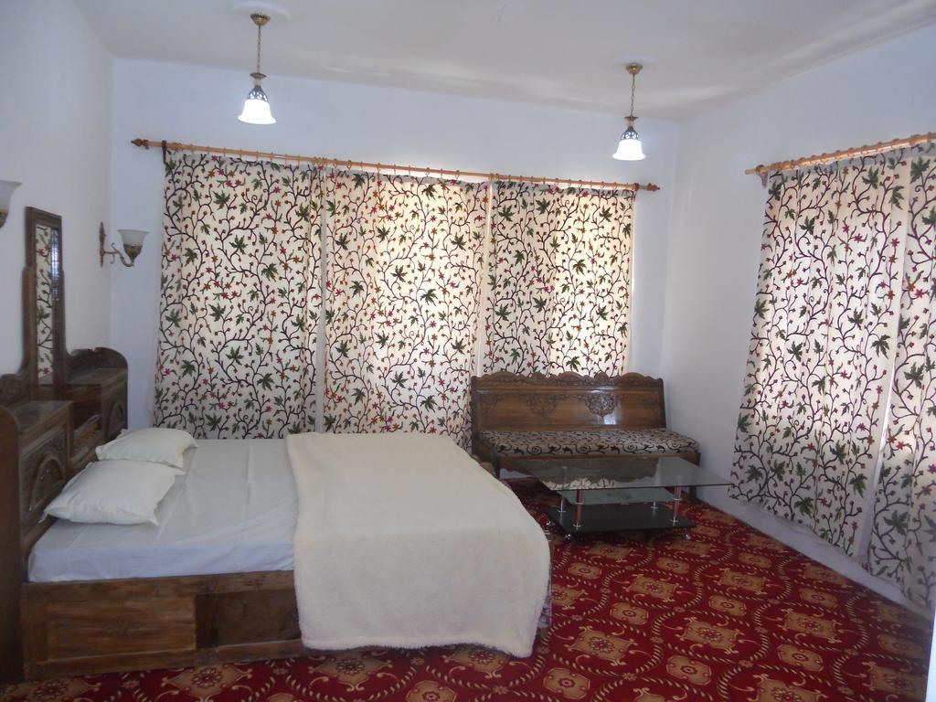 Hotel Royale Jannat Srīnagar Exterior foto