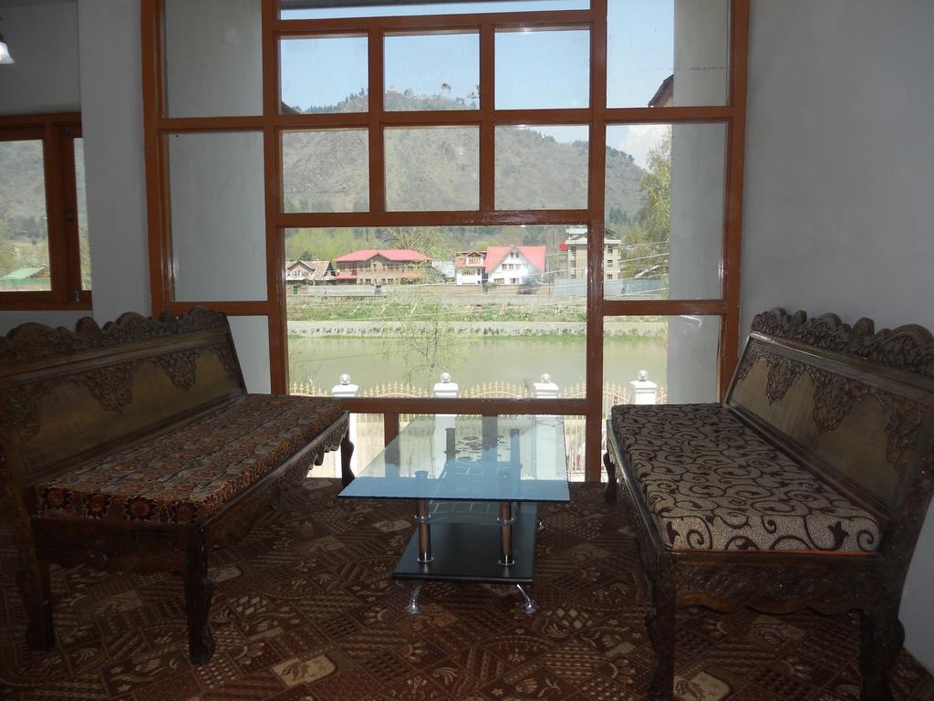 Hotel Royale Jannat Srīnagar Exterior foto