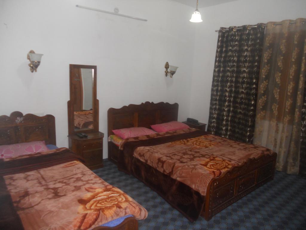 Hotel Royale Jannat Srīnagar Zimmer foto